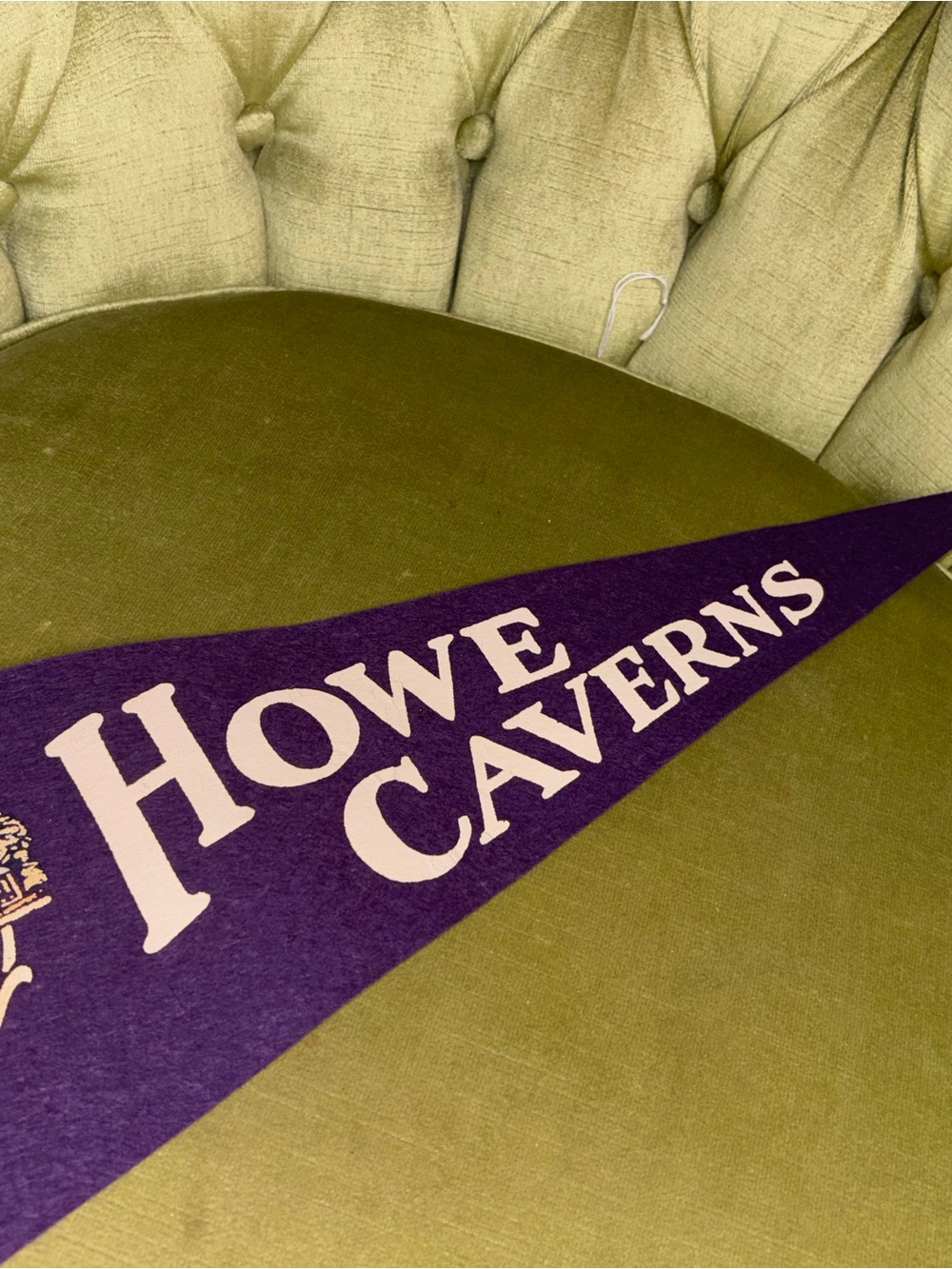 Vintage Antique Howe Caverns Chinese Pagoda Felt Pennant Flag Purple Souvenir - Picture 3 of 5
